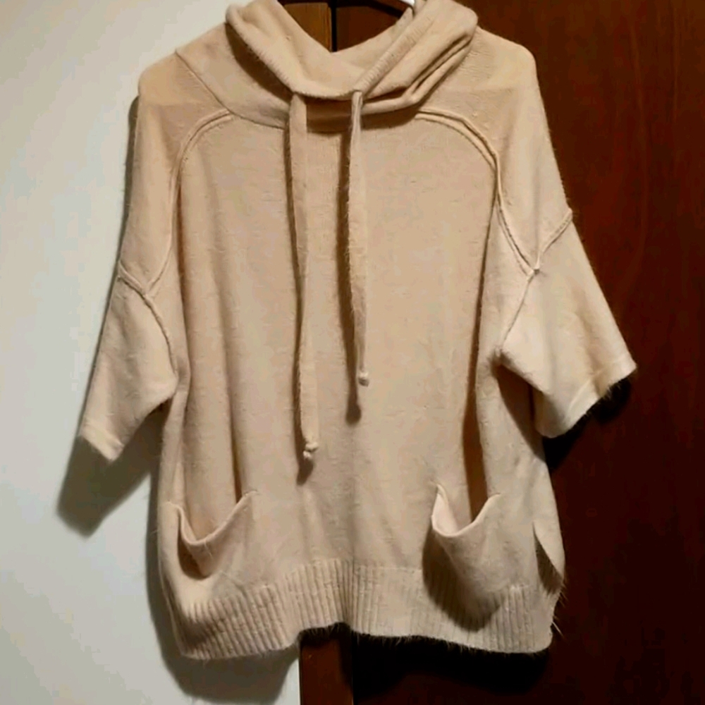 NWOT Mauve Short Sleeve Cowlneck
